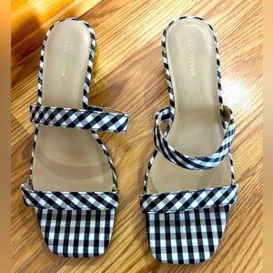 Ann Taylor round ball heel slides